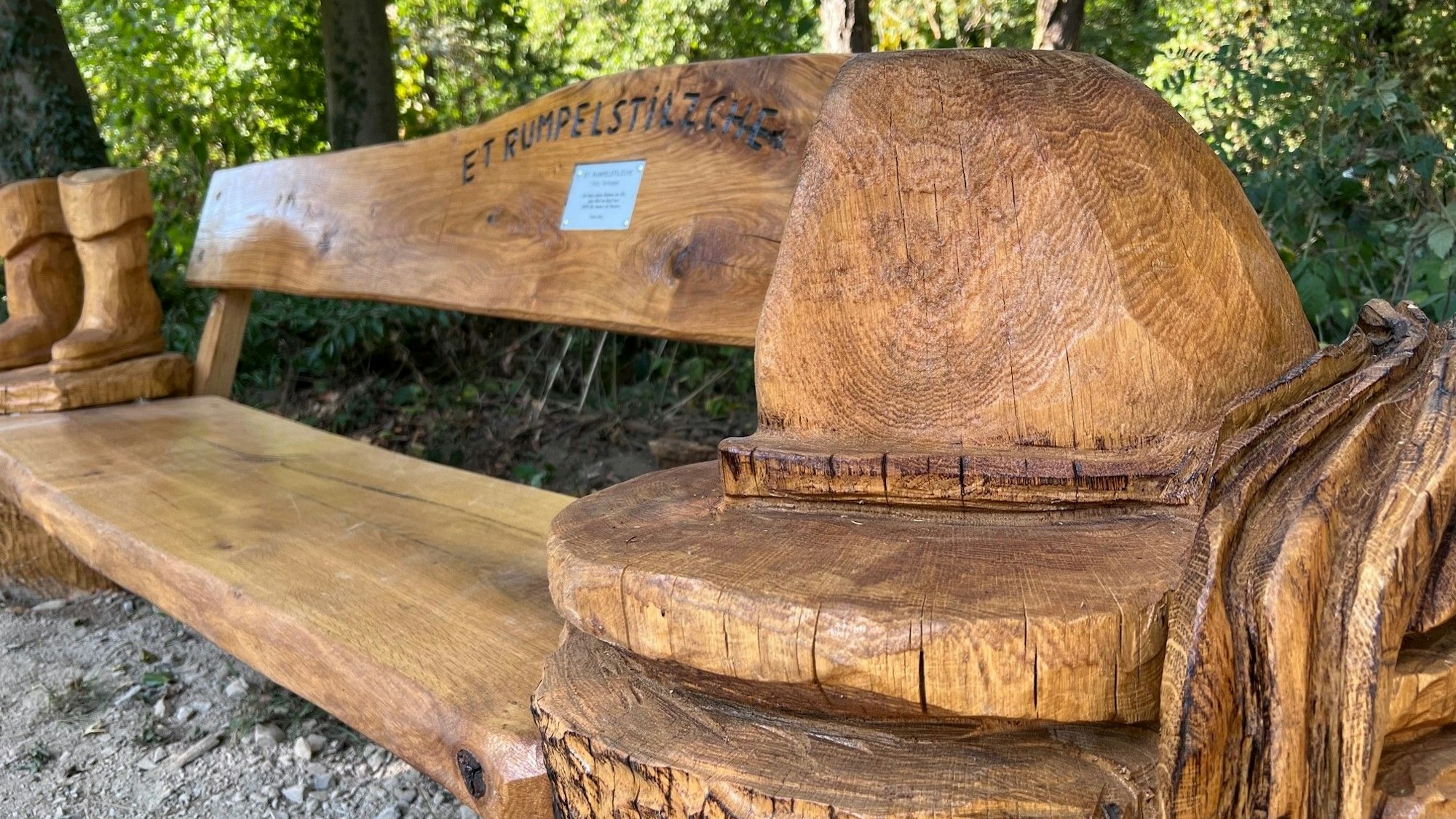 Neue Rumpelbank im Wildpark Dünnwald.