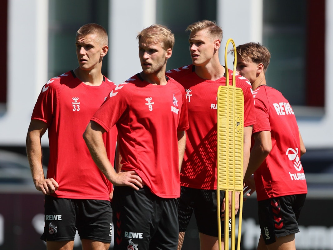 Florian Dietz fehlt gegen den VfL Wolfsburg genauso wie Sebastian Andersson (hier am 11. August 2022). Steffen Tigges und Tim Lemperle sind dabei (v.l.).