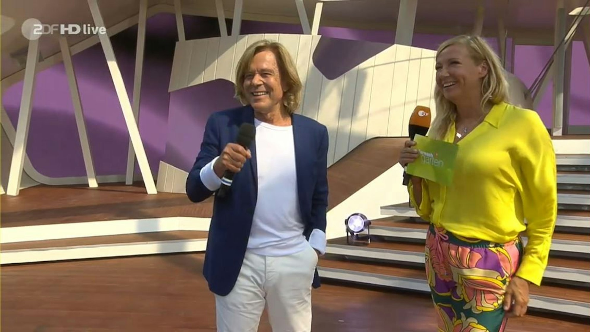 Jürgen Drews tritt am 4.9.2022 überraschend im ZDF-Fernsehgarten mit Andrea Kiwel auf.