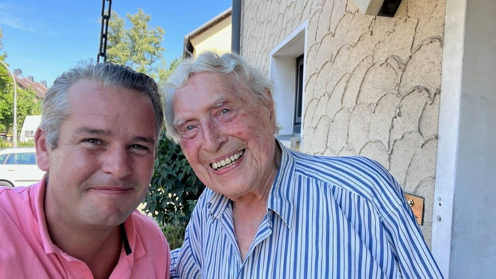 Ludwig Sebus mit EXPRESS-Redakteur Bastian Ebel