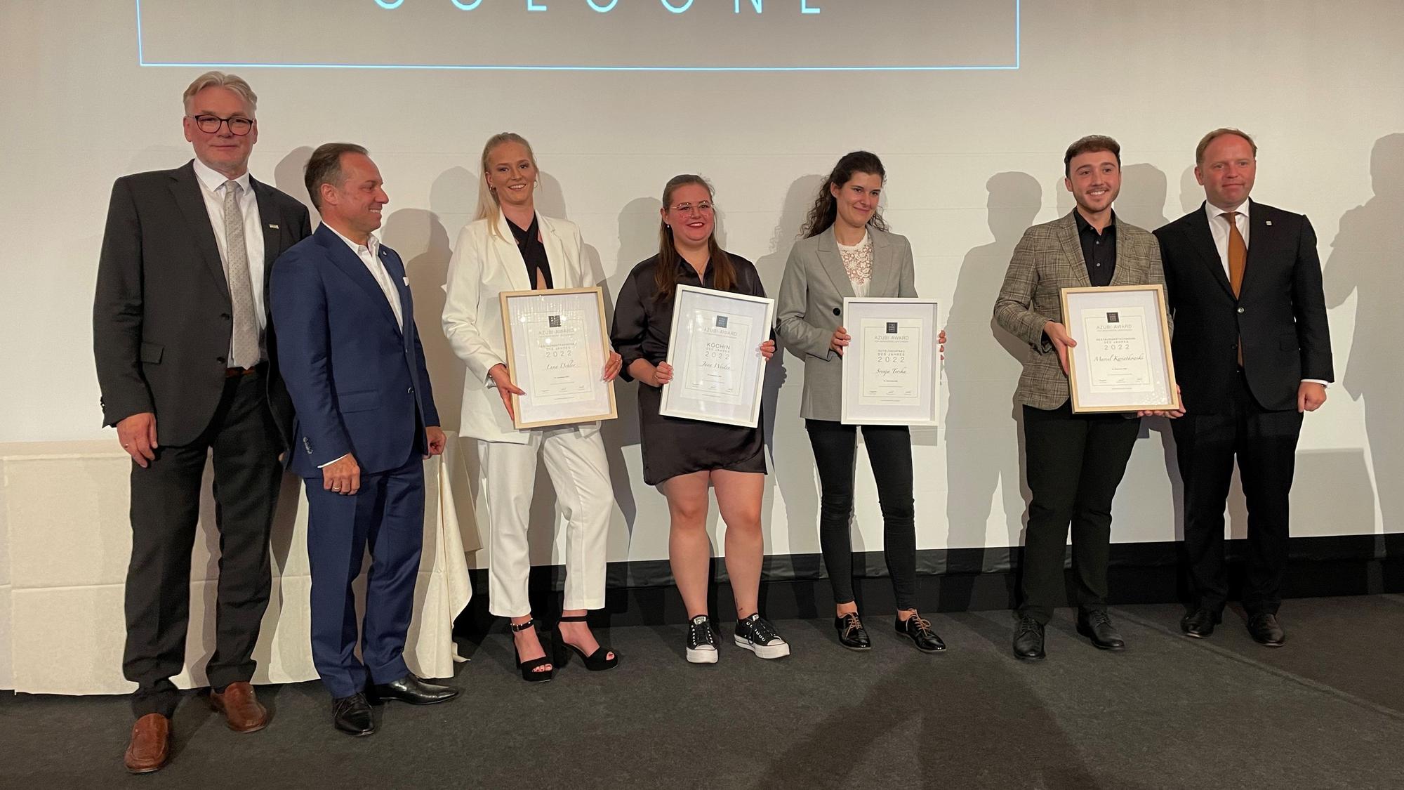 Gruppenbild mit den besten Nachwuchs-Kräften und den Machern der „Fine Food Days“.