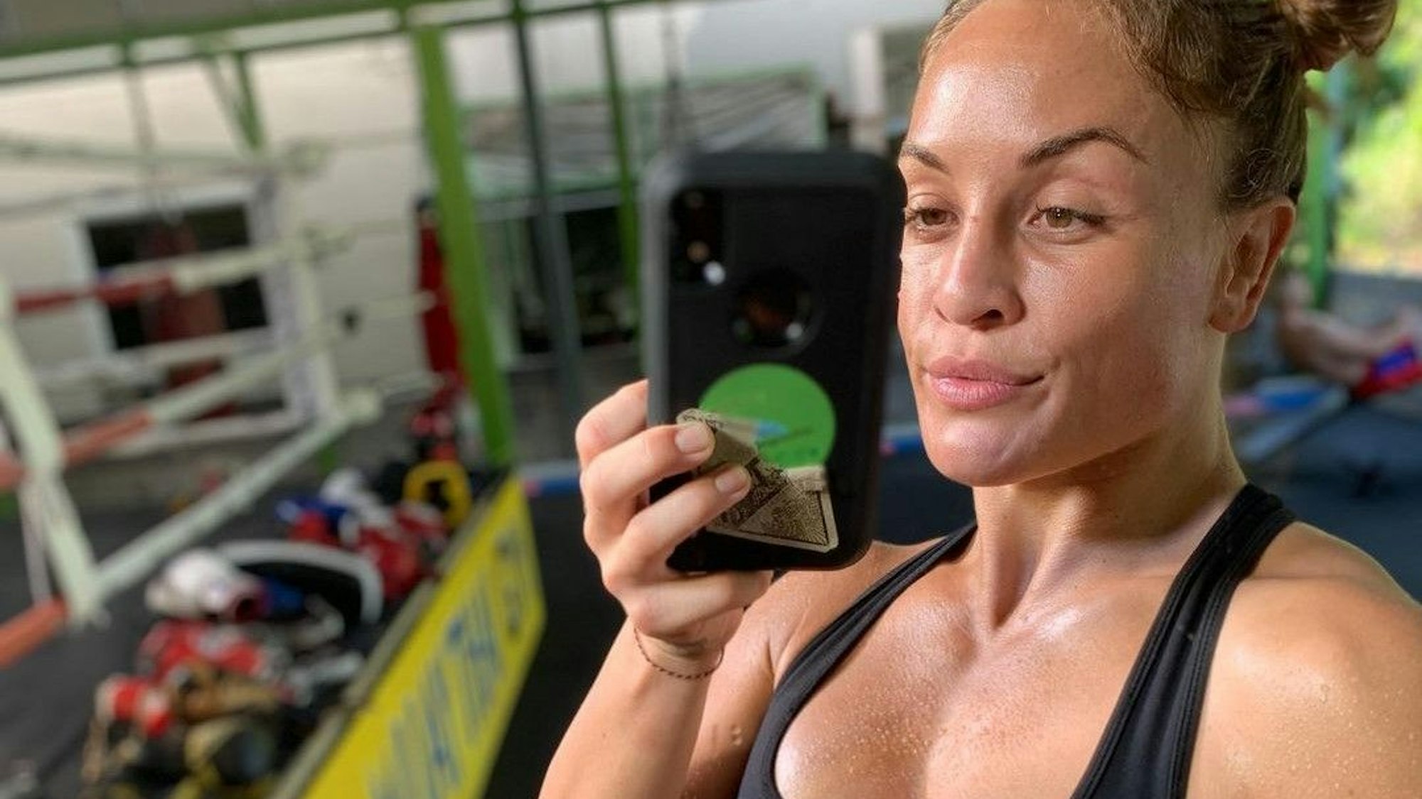 Faustkämpferin Tai Emery auf einem Instagram-Selfie.