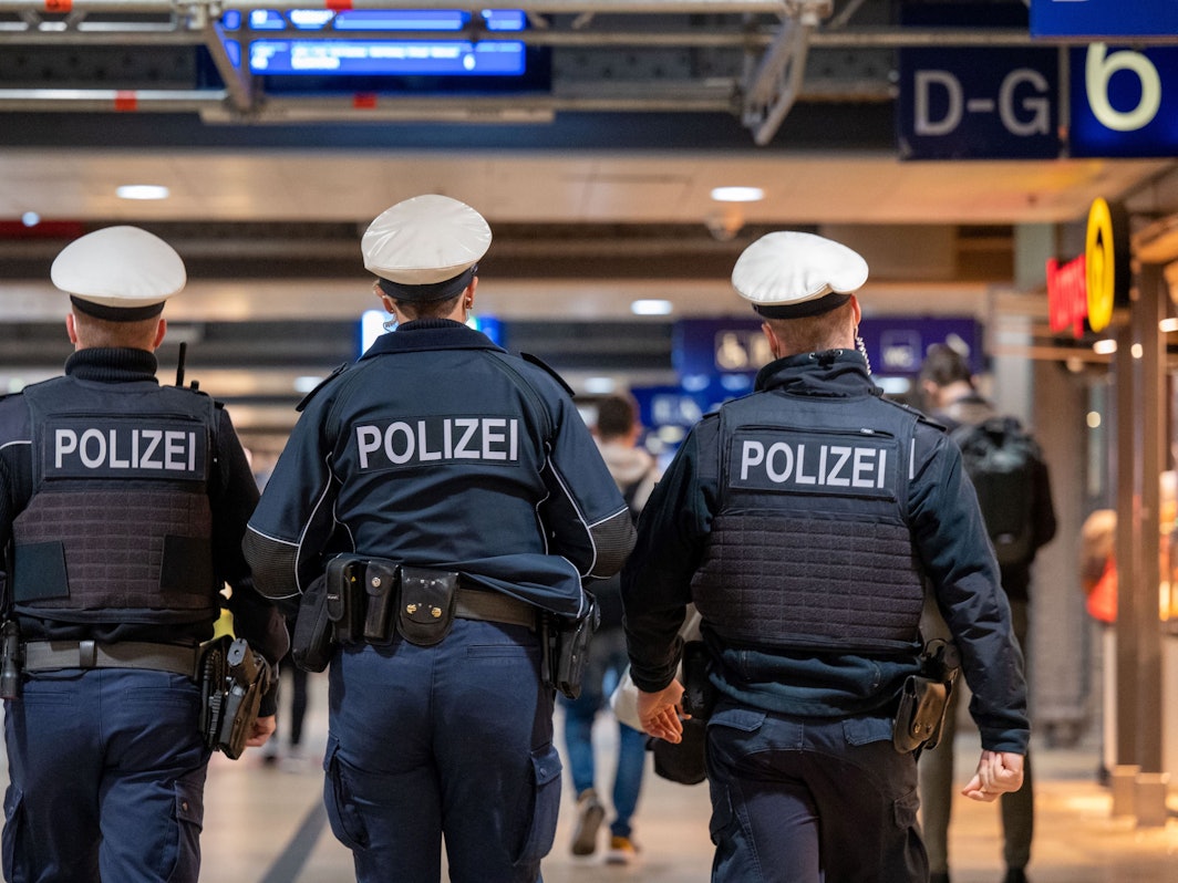 Die Bundespolizei bei einer Patrouille im Kölner Hauptbahnhof