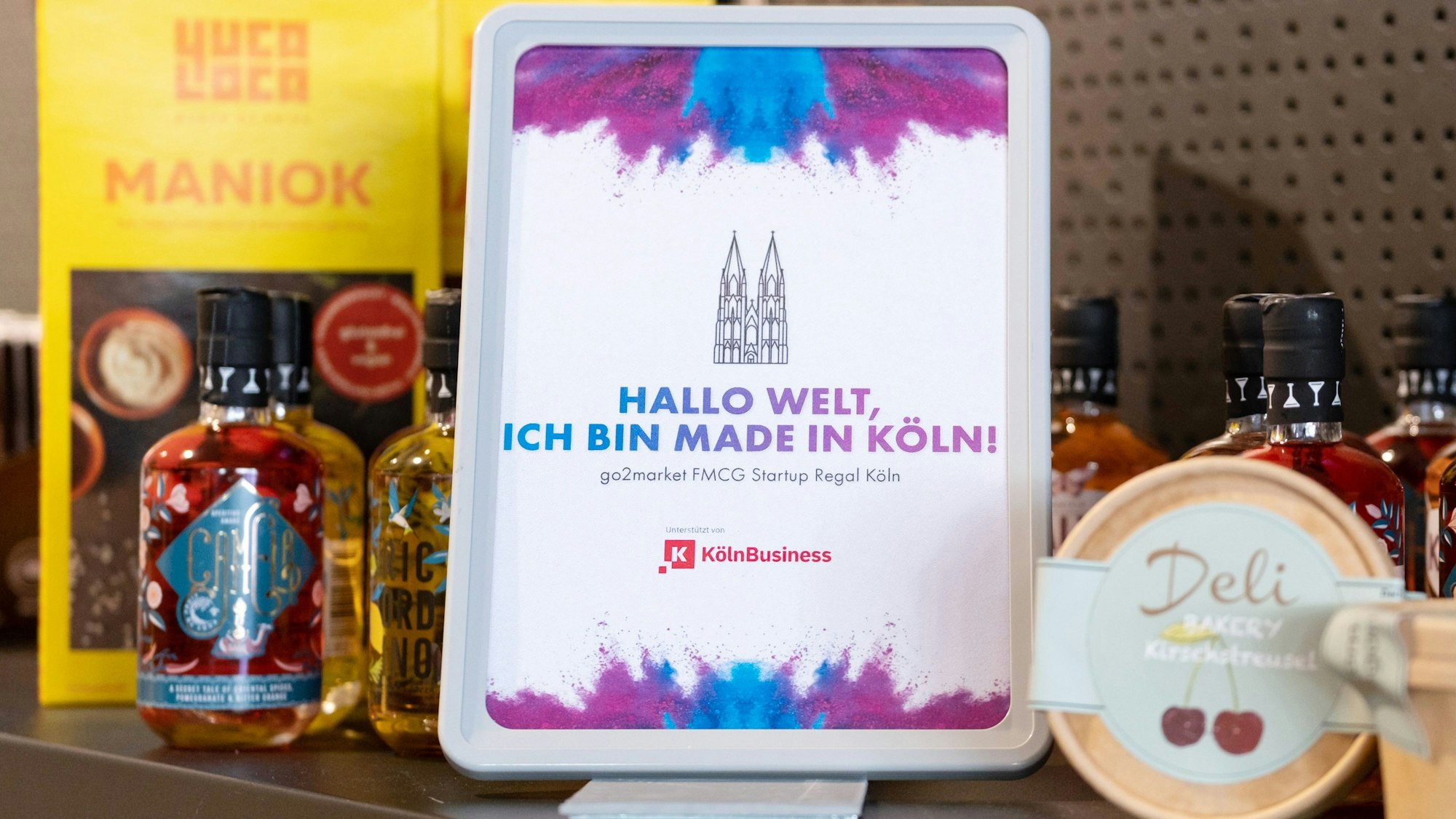 Produkte von Kölner Start-ups stehen im Regal des go2markets.