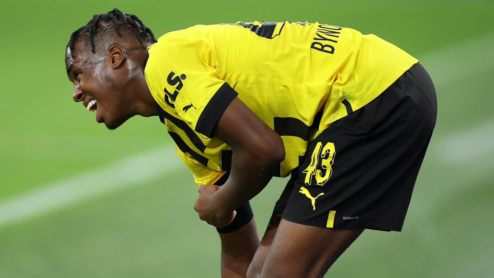 Jamie Jermaine Bynoe-Gittens mit schmerzverzerrtem Gesicht.