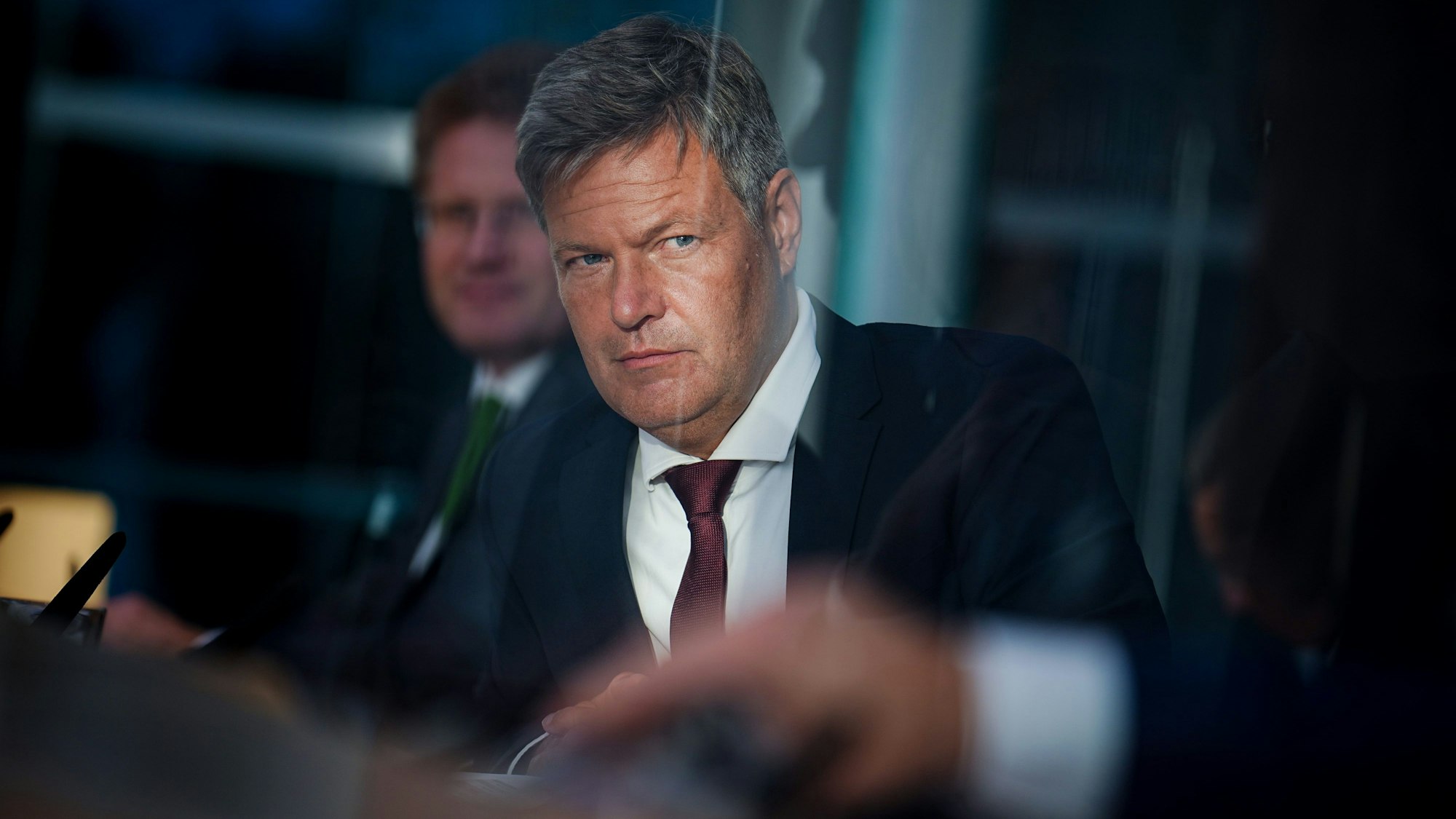 Bundeswirtschaftsminister Robert Habeck (Grüne, hier am 5. September in Berlin) rechnet nicht mehr damit, dass es künftig wieder russische Gaslieferungen durch die Pipeline Nord Stream 1 geben wird. Wie sehr wird dies der deutschen Wirtschaft schaden?