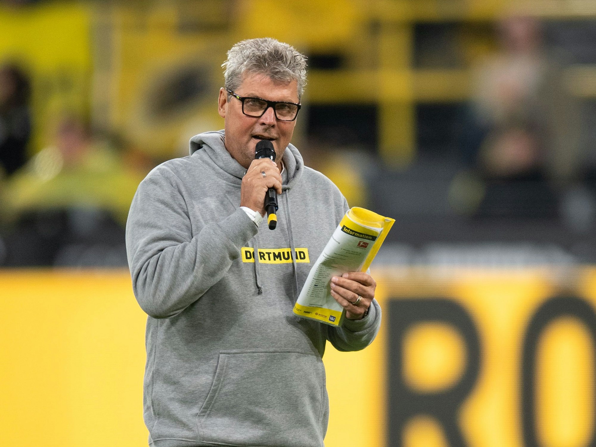 Borussia Dortmunds Stadionsprecher Norbert Dickel.