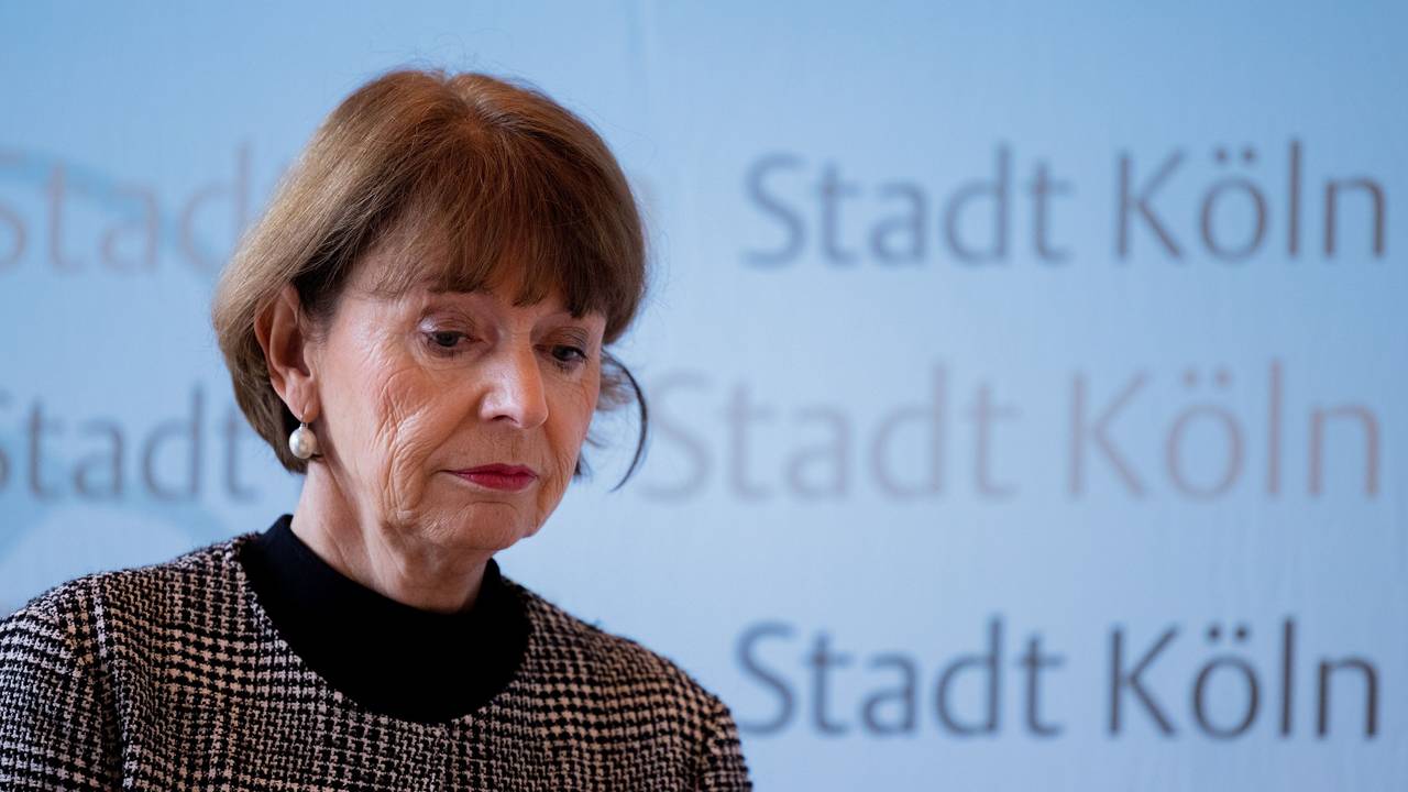 Henriette Reker spricht im Muschelssaal des Historischen Rathauses.