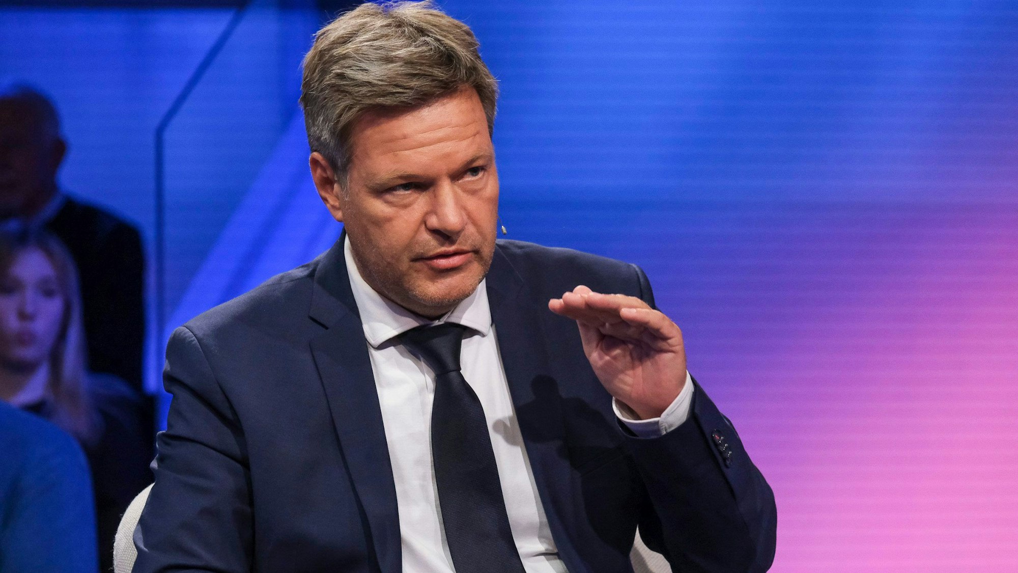 Minister Habeck sorgte mit seinen Aussagen bei „Maischberger“ am Montagabend (6. September) für reichlich Kritik.