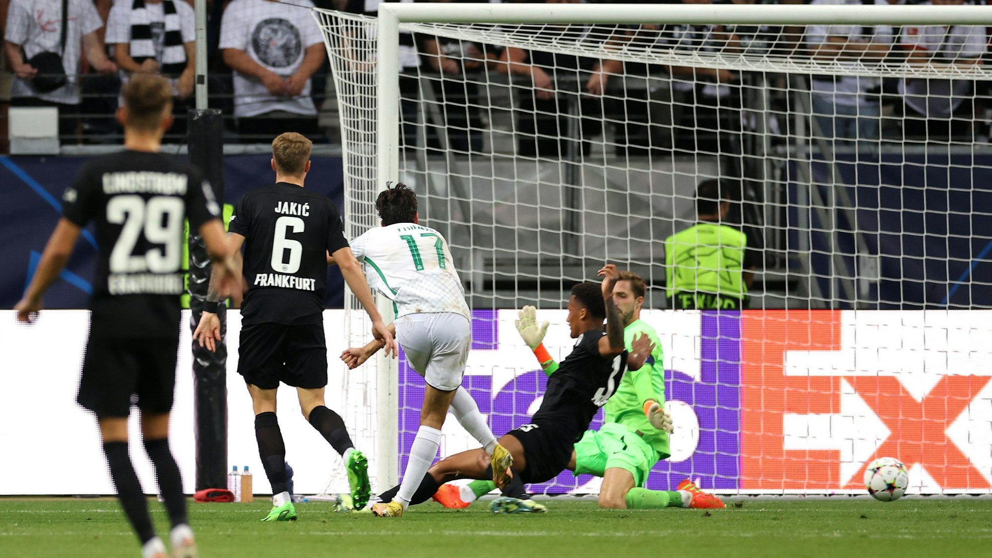 Trincao trifft im Spiel von Sporting Lissabon bei Eintracht Frankfurt