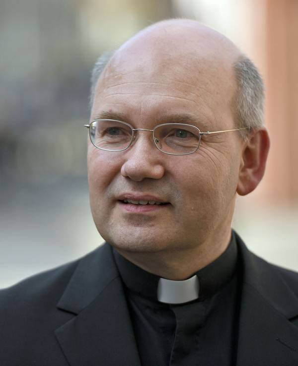 Der Aachener Bischof Helmut Dieser, hier auf einer Aufnahme vom 28. September 2016, hat zum Thema Homosexualität eine klare Meinung.