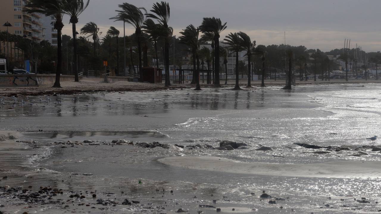 Bei einem Unwetter auf Mallorca sind zwei Urlauber ums Leben gekommen. Hier ein Archivfoto von einem Unwetter auf der Insel.