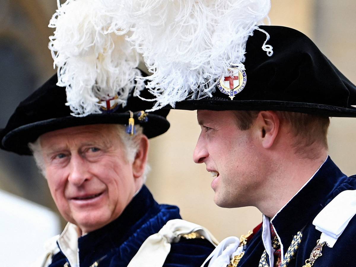 Prinz William (r), hier mit seinem Vater König Charles III. am 13. Juni 2022, rückt zum Thronfolger auf.