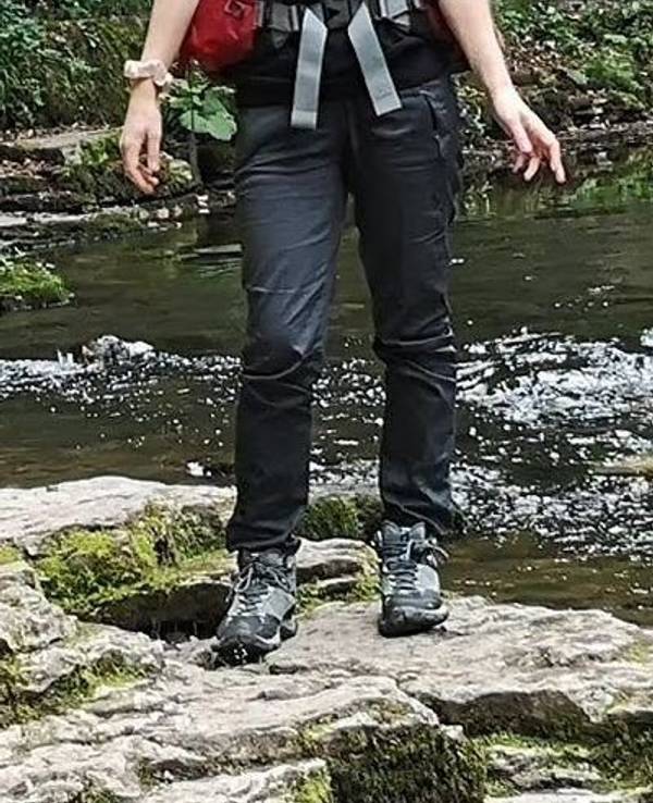 Das Fahndungsfoto der Polizei zeigt Scarlett S. aus Bad Lippspringe. Das Schicksal der seit zwei Jahren im Schwarzwald vermissten 26-jährigen Scarlett S. aus Bad Lippspringe (Nordrhein-Westfalen) ist weiter ungewiss.