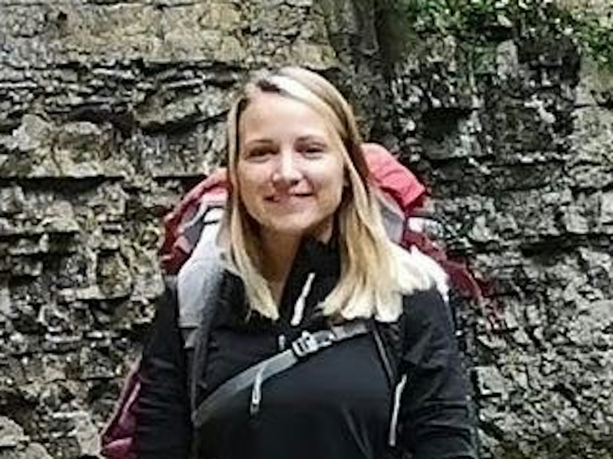 Das Fahndungsfoto der Polizei zeigt Scarlett S. aus Bad Lippspringe. Das Schicksal der seit zwei Jahren im Schwarzwald vermissten 26-jährigen Scarlett S. aus Bad Lippspringe (Nordrhein-Westfalen) ist weiter ungewiss.