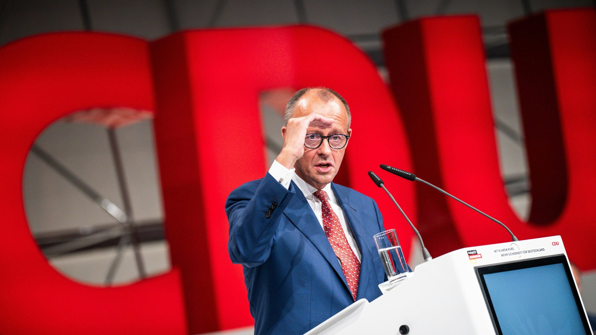 Friedrich Merz, CDU-Bundesvorsitzender, spricht beim CDU Bundesparteitag am Freitag (9. September).