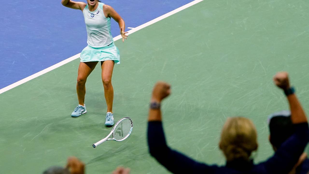 Iga Swiatek jubelt nach ihrem Sieg im Viertelfinale der US Open.