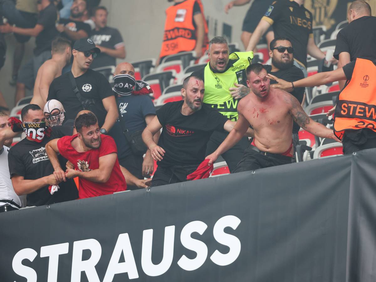 Allianz Riviera Stadion in Nizza: Vor dem Spiel gab es Ausschreitungen unter den Fans.