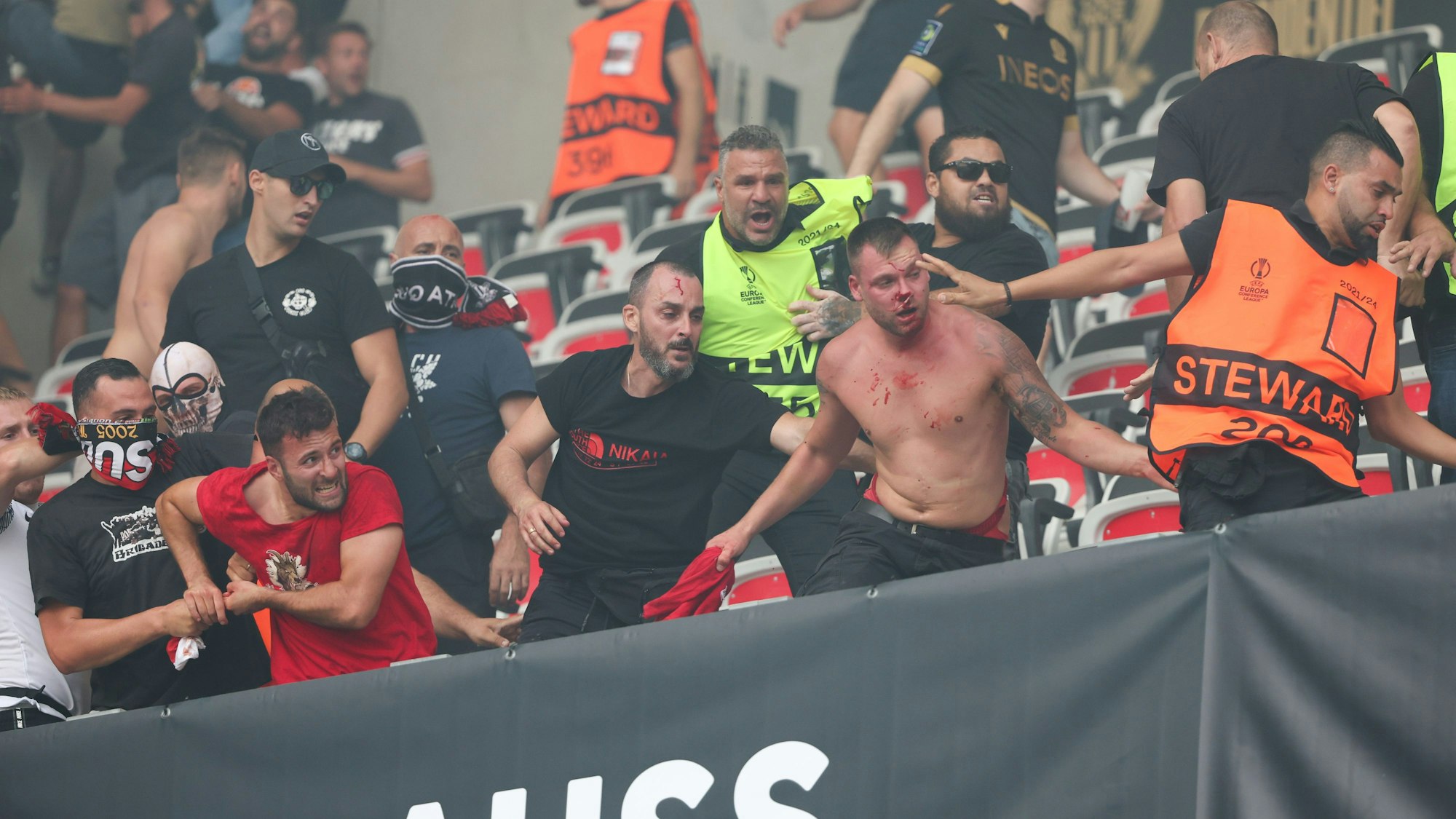 Allianz Riviera Stadion in Nizza: Vor dem Spiel gab es Ausschreitungen unter den Fans.