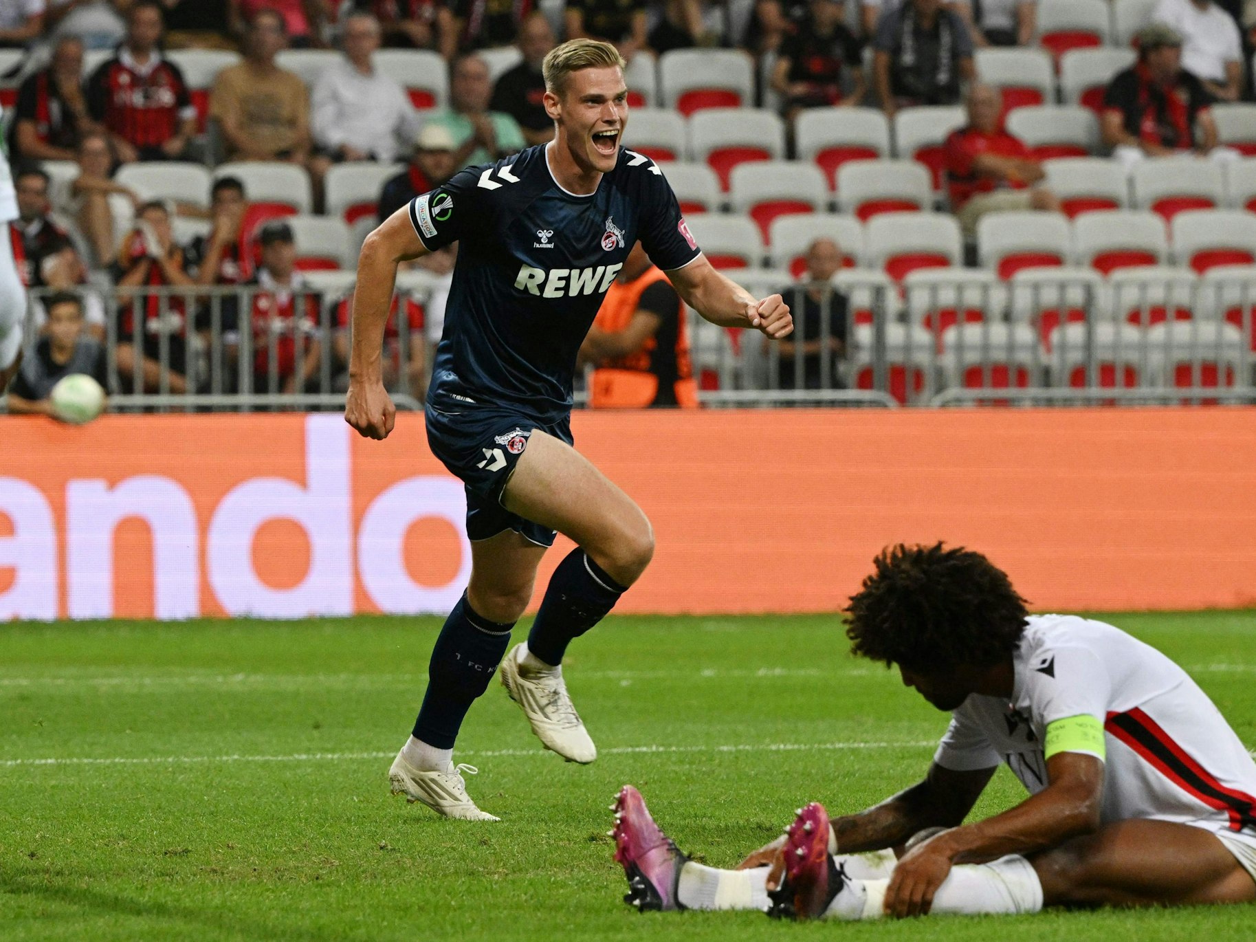 Steffen Tigges trifft für den 1. FC Köln gegen den OGC Nizza.