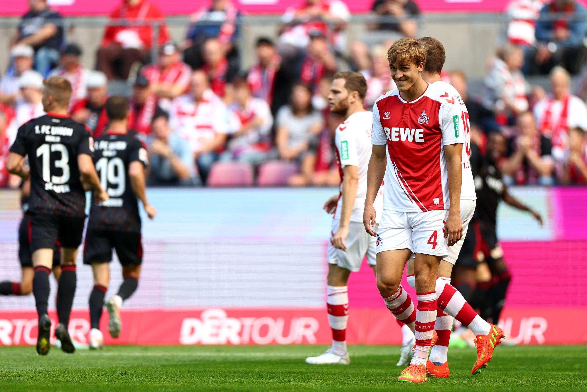 Timo Hübers ist geknickt nach einem Eigentor gegen Union Berlin.