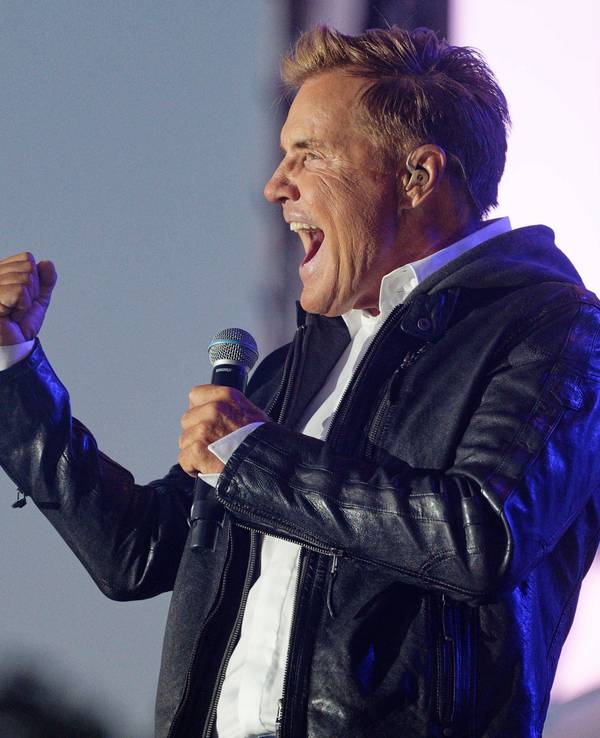 DSDS-Juror Dieter Bohlen, hier auf dem Schlager-Event „Lieblingslieder“ im August 2022, macht auf Instagram eine sensationelle Ankündigung. Auf dem Bild ist Dieter Bohlen als Sänger auf der Bühne des Events zu sehen.