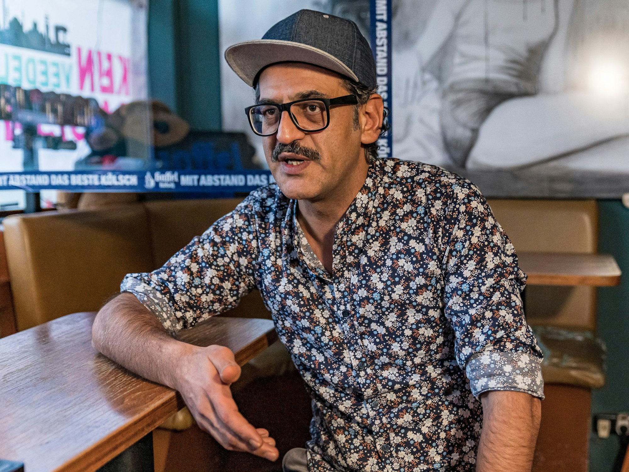 Interview mit dem Betreiber der Monkeys Cocktail Bar Filinta Adsiz zu den neuen Regeln in der Corona-Krise.