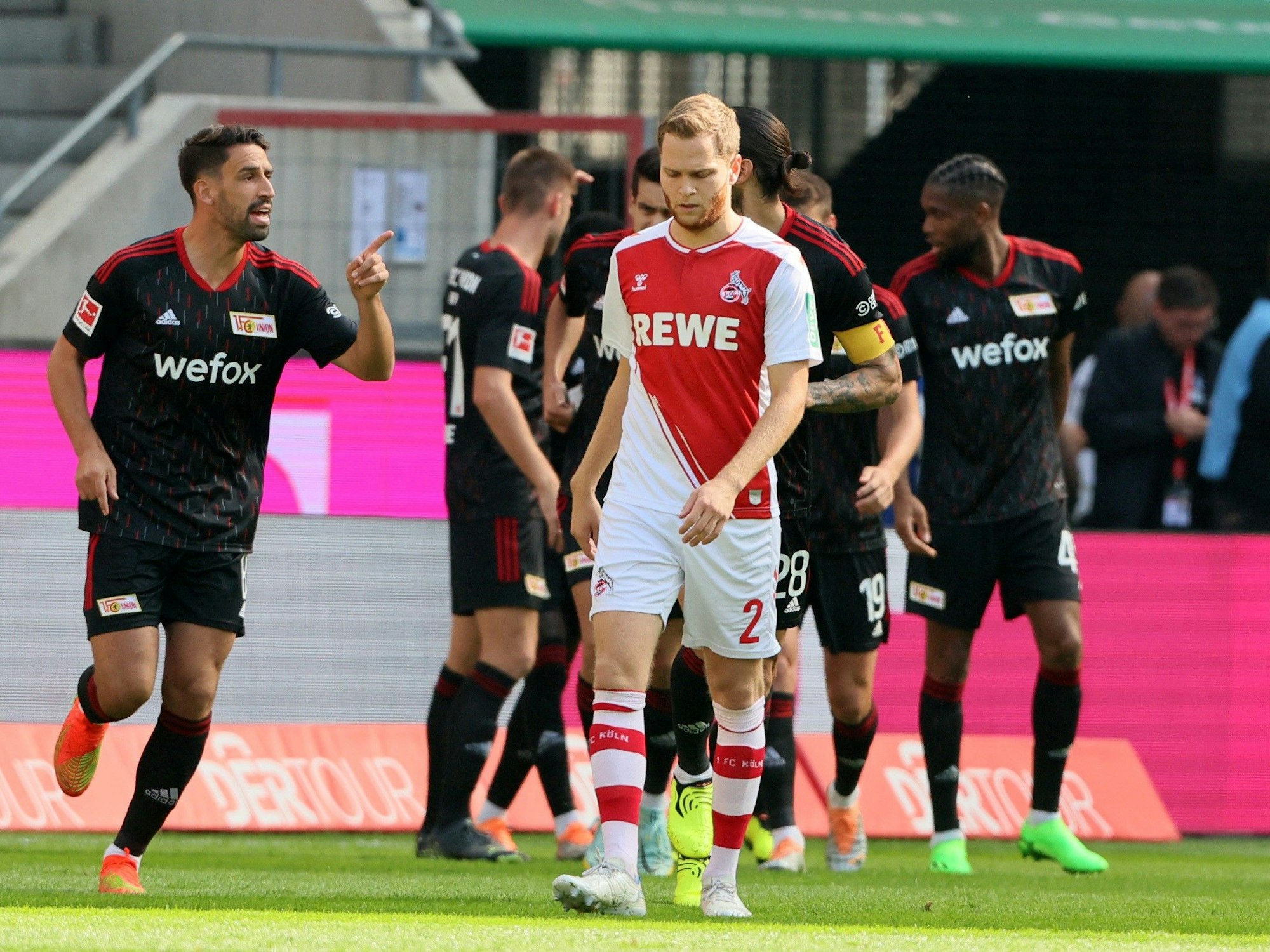 Benno Schmitz nach dem frühen Gegentreffer zum 0:1 für Union Berlin (11. September 2022).