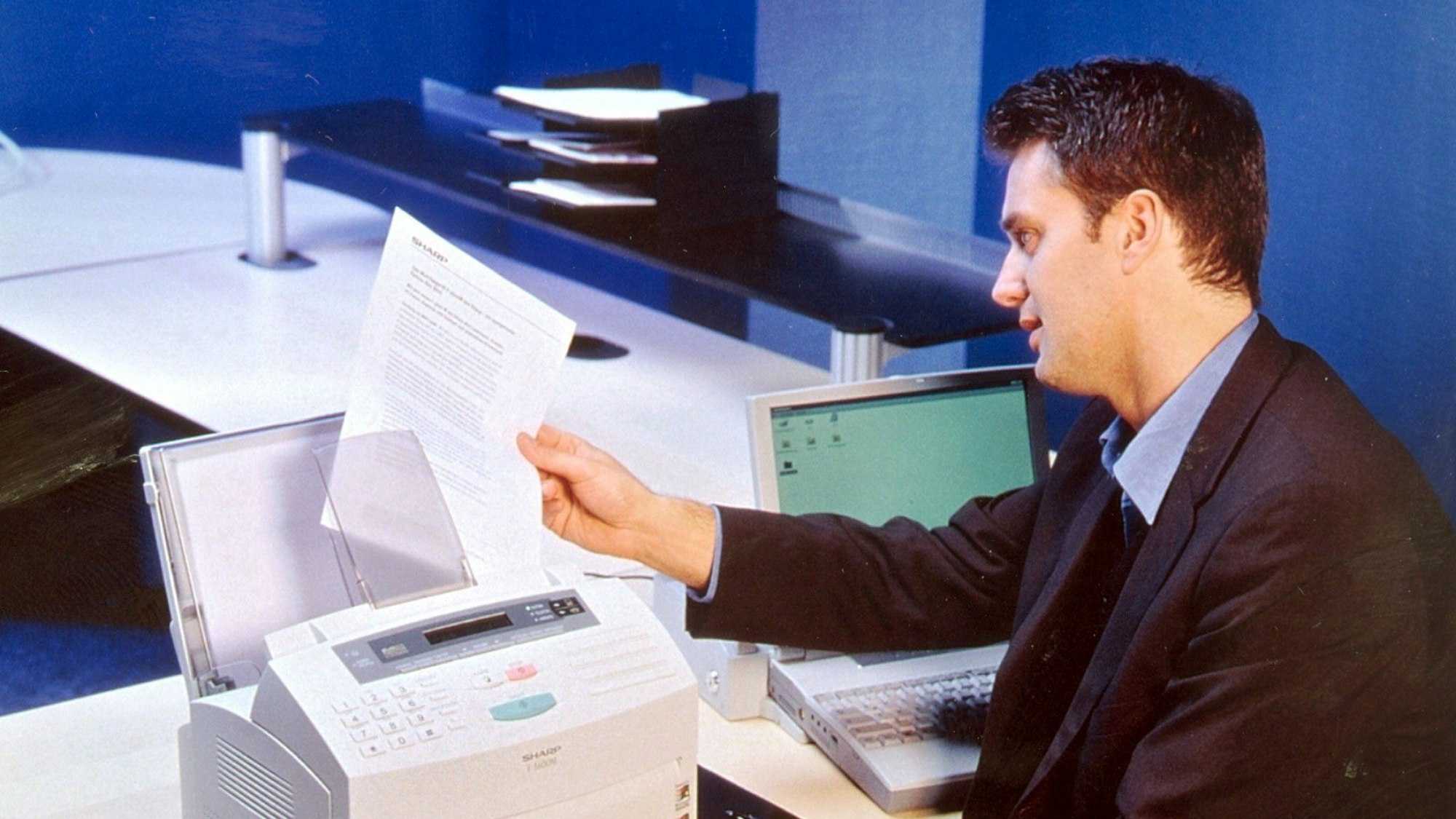 In vielen Behörden in Deutschland noch Usus: das Fax (hier ein Archivbild aus dem Jahr 2002)