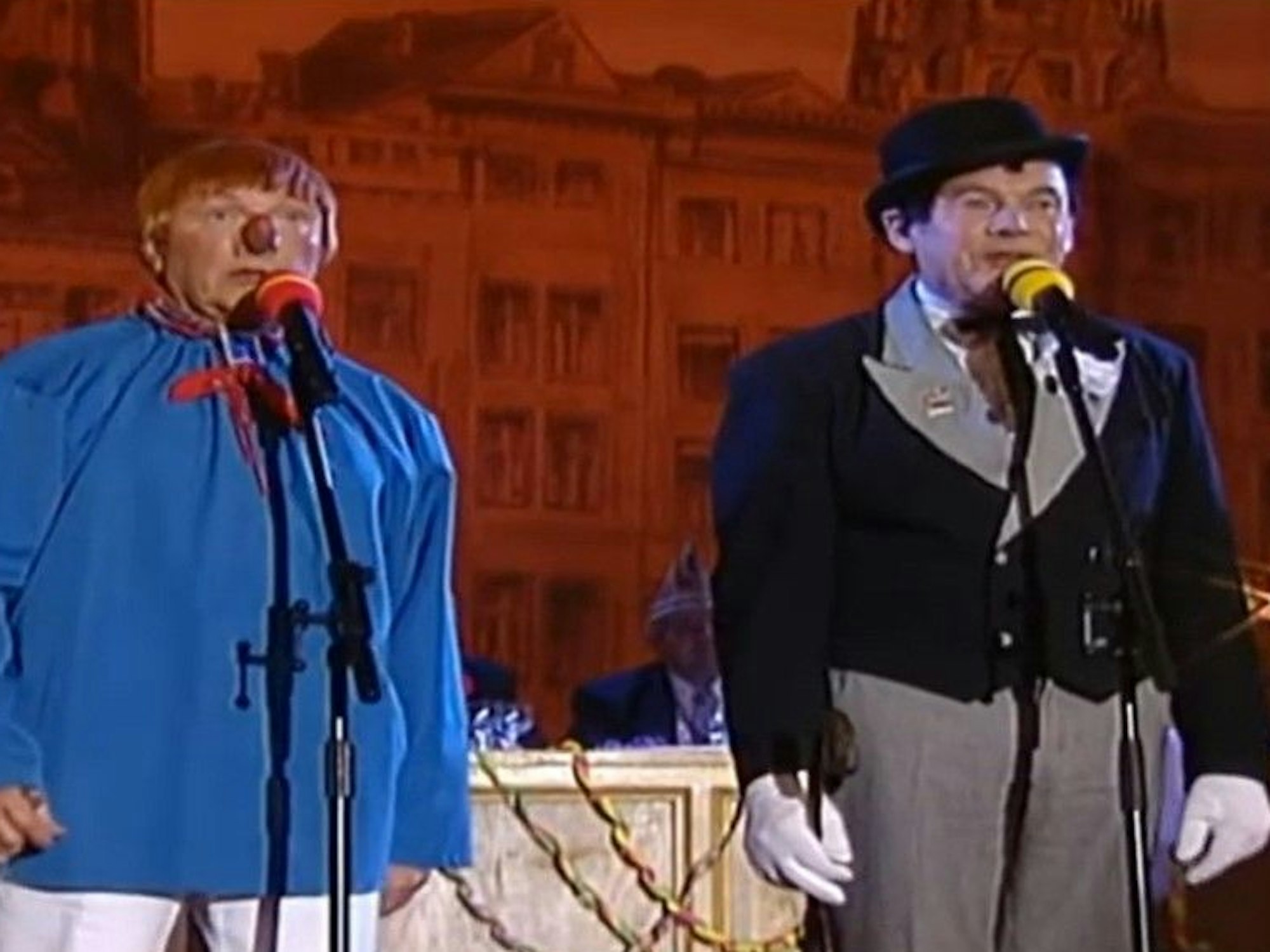 Gerd (l.) und Karl Jansen 2002 als Tünnes un Schäl bei der ARD-Fernsehsitzung.