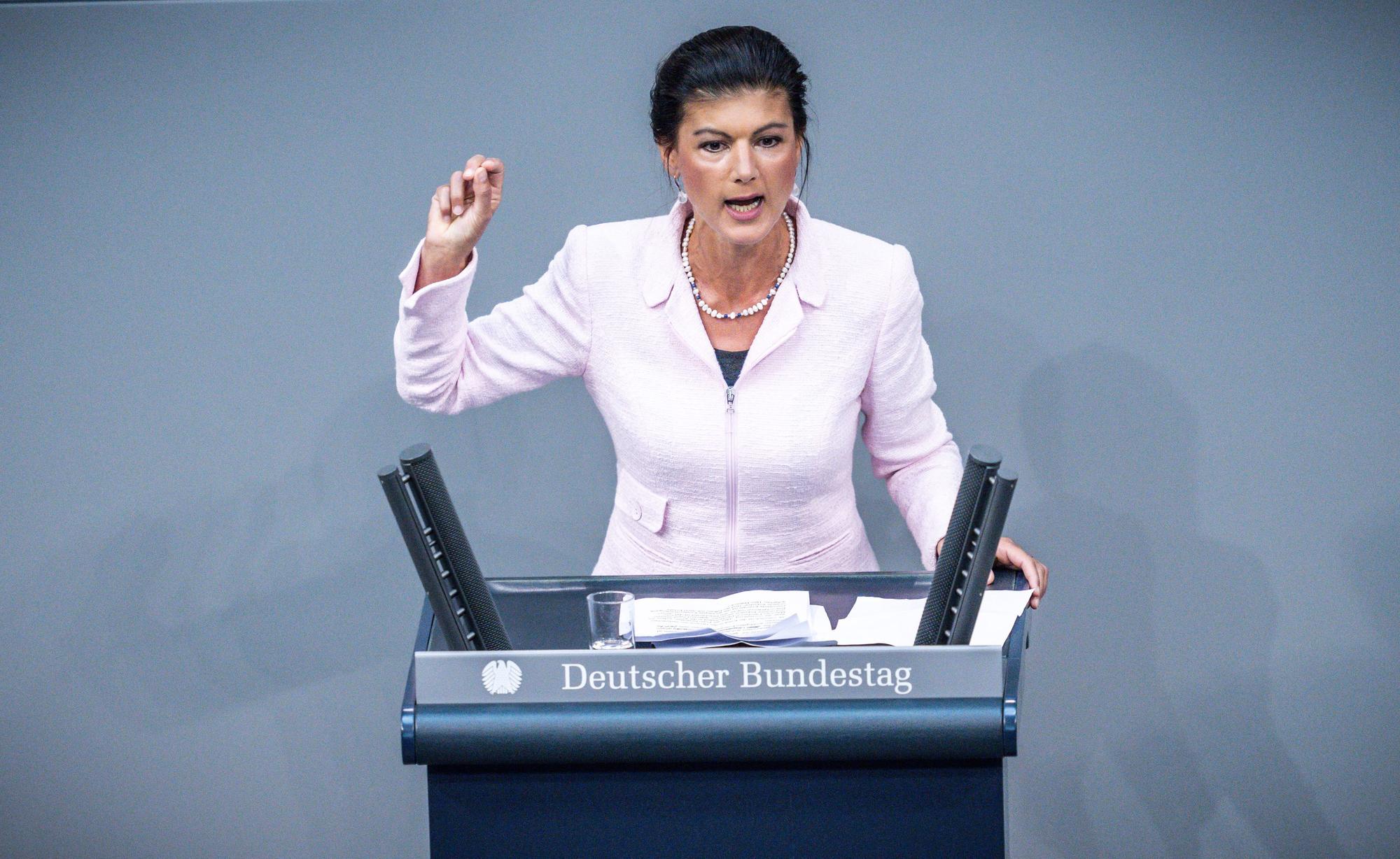 Sahra Wagenknecht (Die Linke), spricht in der Debatte zum Etat Wirtschaft und Klimaschutz.