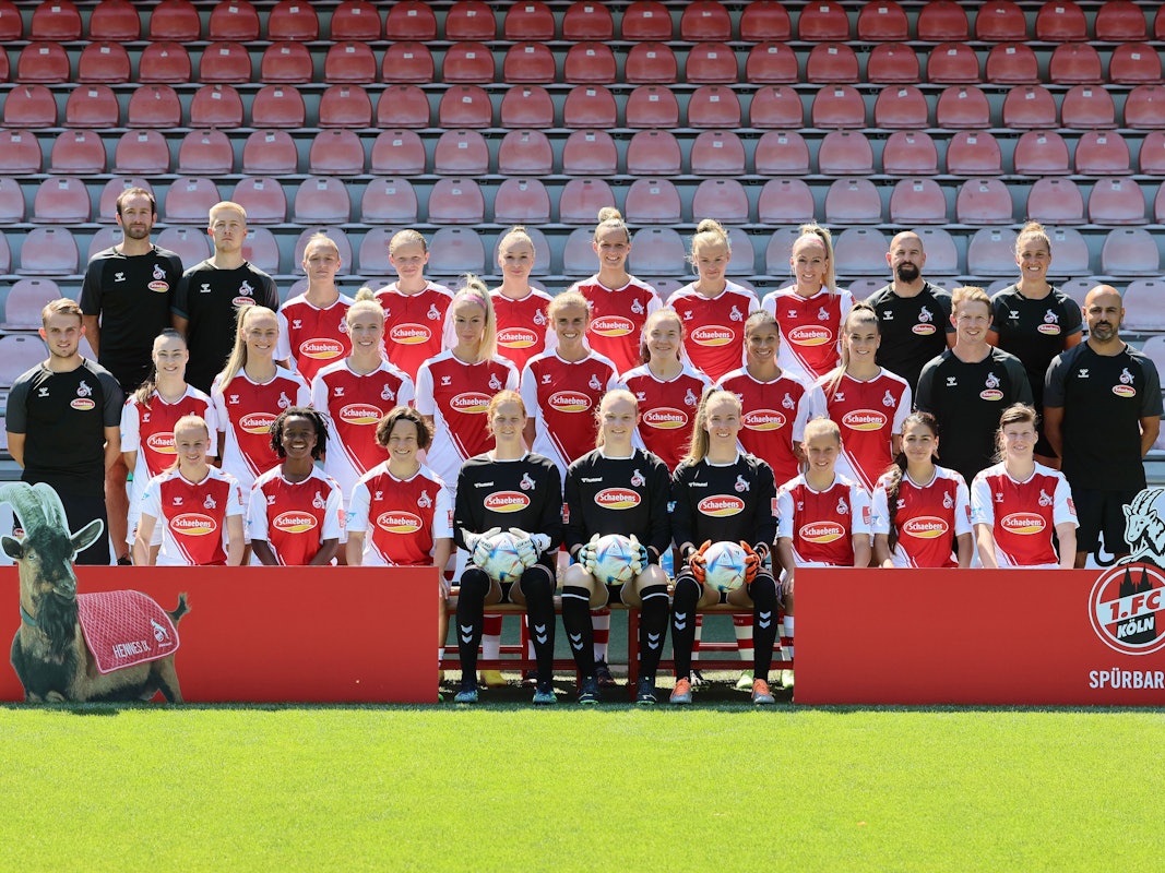 Mannschaftsfoto des Frauen-Teams des 1. FC Köln vom 12. August 2022