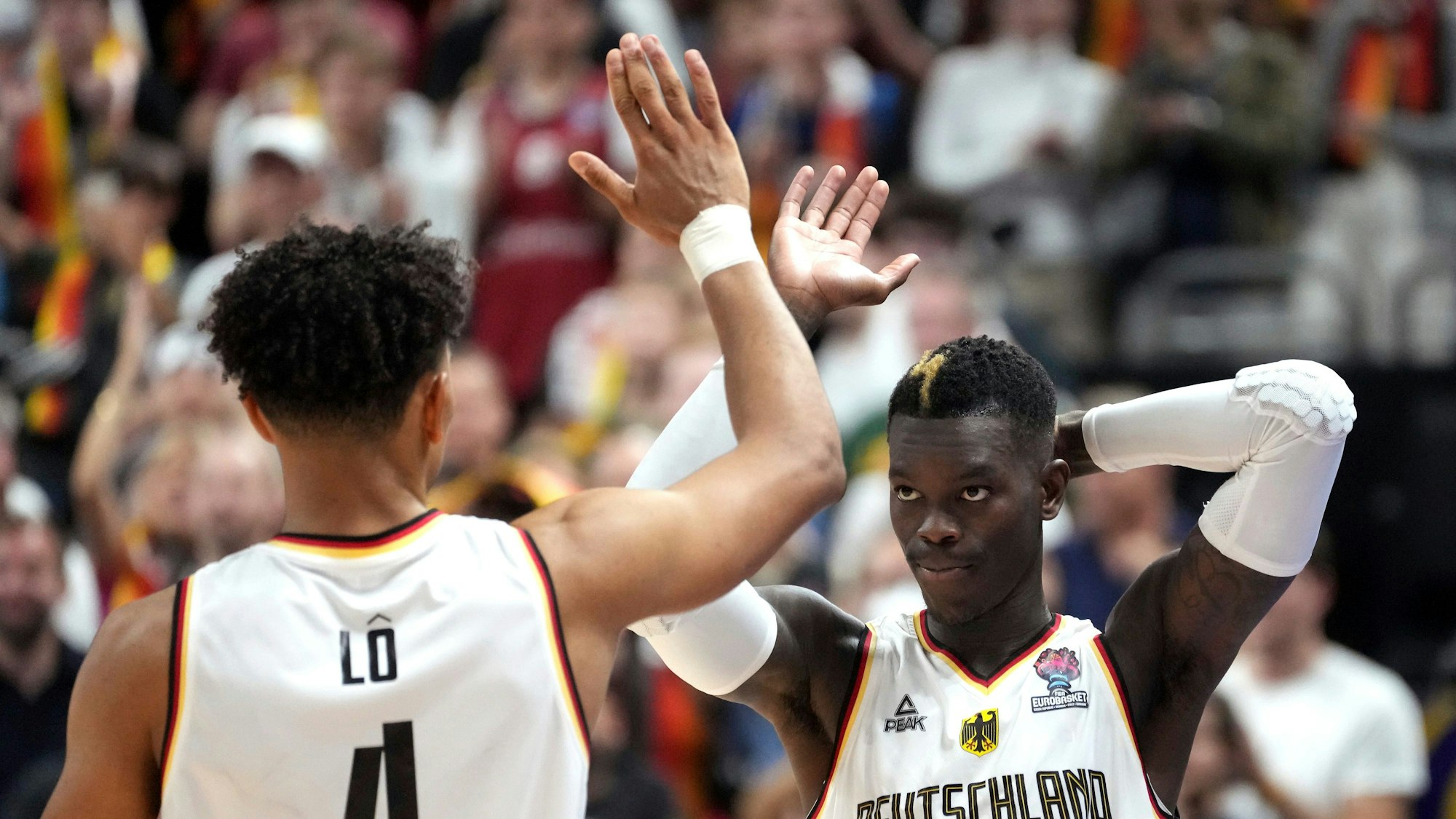 Dennis Schröder und Maodo Lo bei der Basketball-EM.