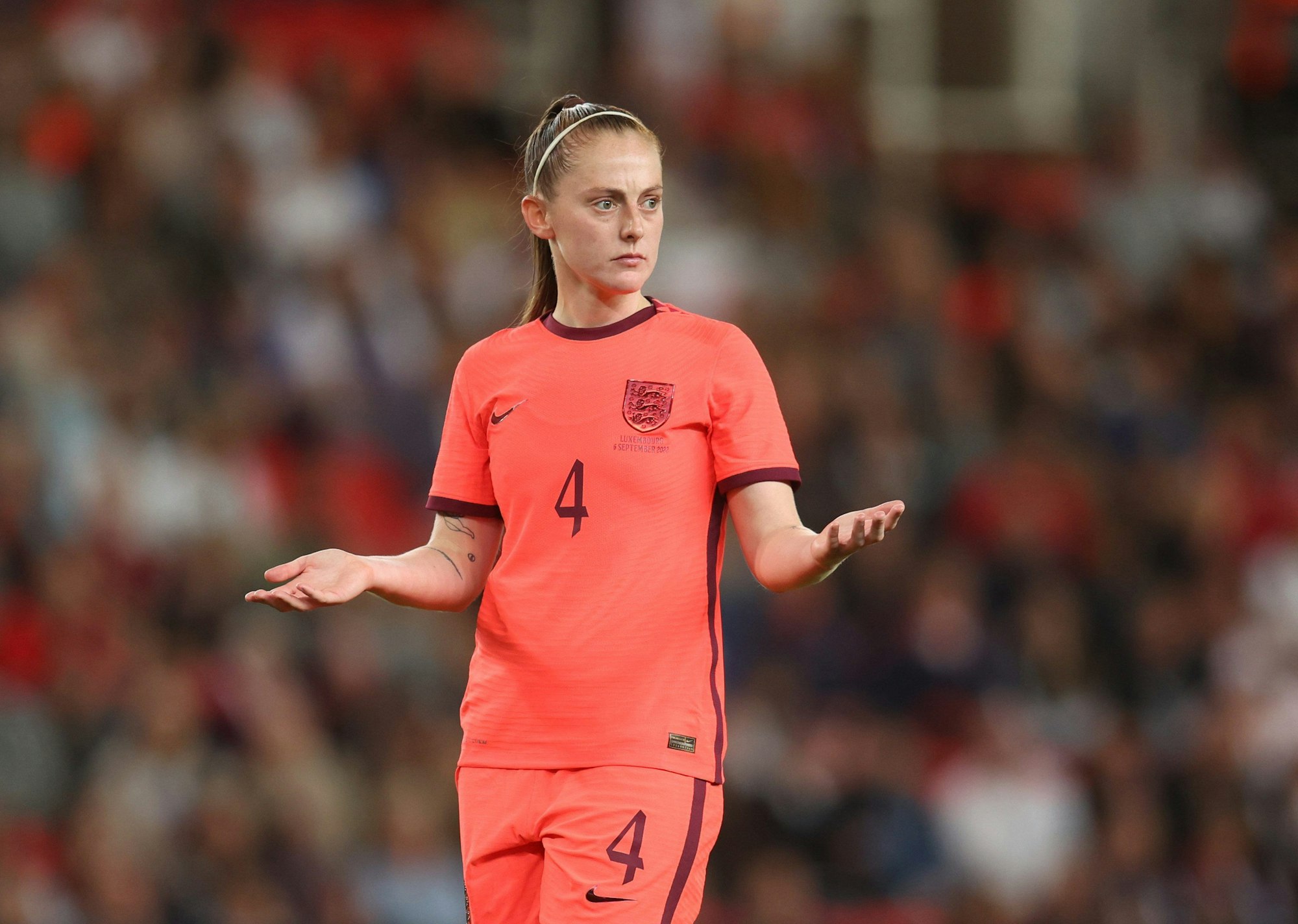 Keira Walsh im Trikot der englischen Nationalmannschaft.