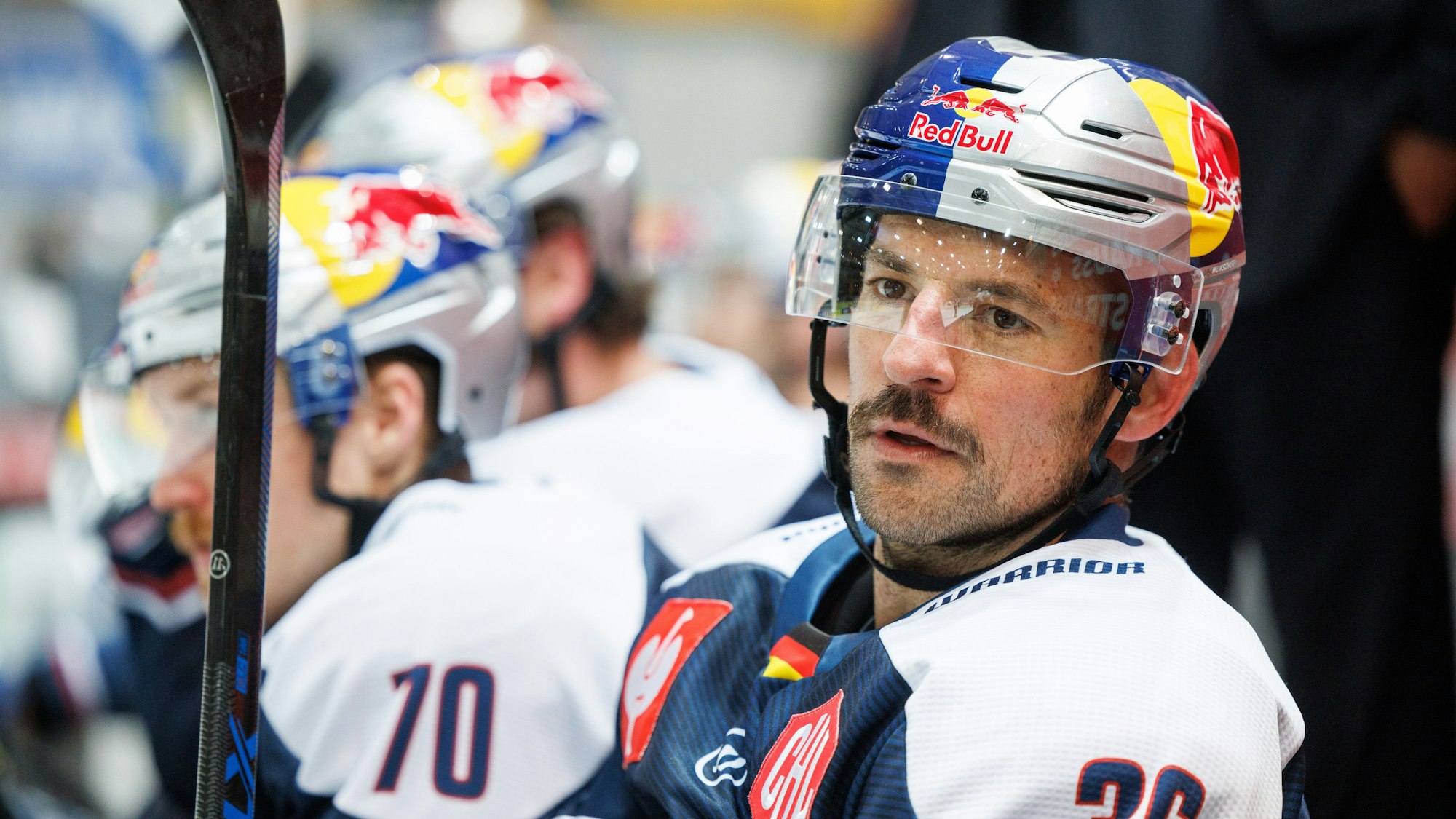 Yannic Seidenberg vom EHC Red Bull München, hier am 24. November 2021 am Rande des Champions-League-Spiels gegen HC Fribourg-Gottéron.