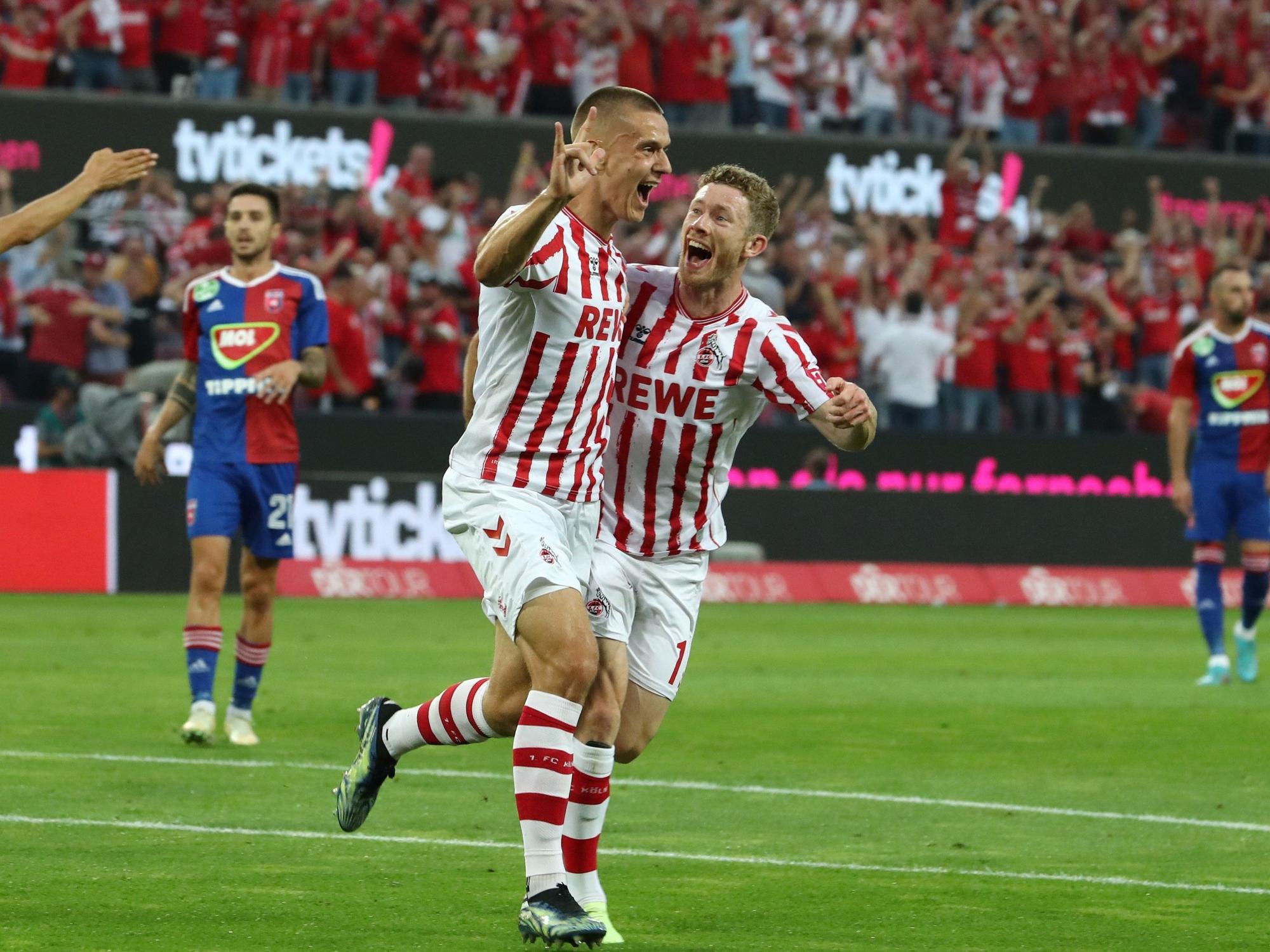 Florian Dietz bejubelt sein Debüt-Tor in der Conference League gegen den FC Fehérvár am 18. August 2022.