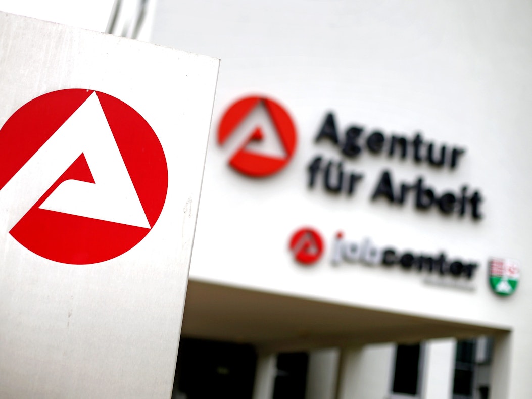 Ab Januar soll das neue Bürgergeld das bisherige Hartz-IV-System ablösen. Unser Foto zeigt ein Jobcenter in Sangerhausen (Sachsen-Anhalt).