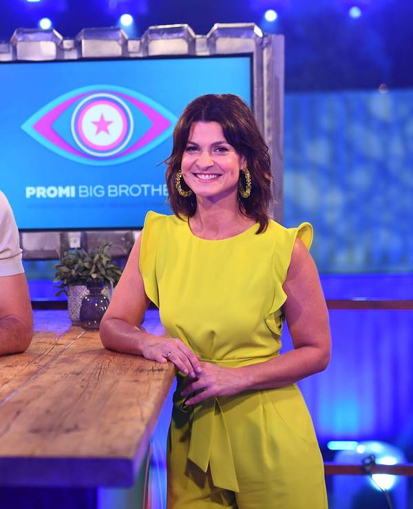So wie hier im Jahr 2020 moderieren Jochen Schropp und Marlene Lufen „Promi Big Brother“ auch ab dem 18. November 2022 wieder.
