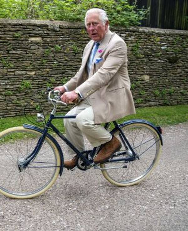 Damals war er noch Prinz: Charles III., hier abgebildet, wie er am 10. Juni 2021 auf dem Landsitz Highgrove mit dem Fahrrad herumfährt.