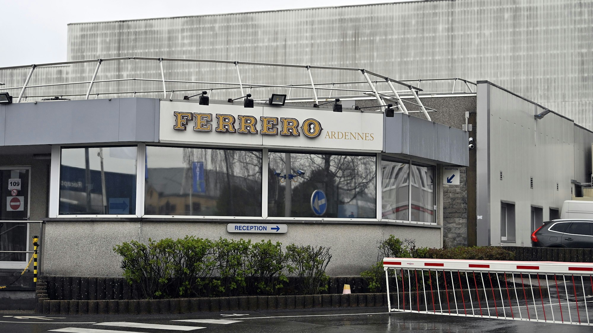 Das undatierte Symbolfoto zeigt die Ferrero-Fabrik in Arlon, Belgien.