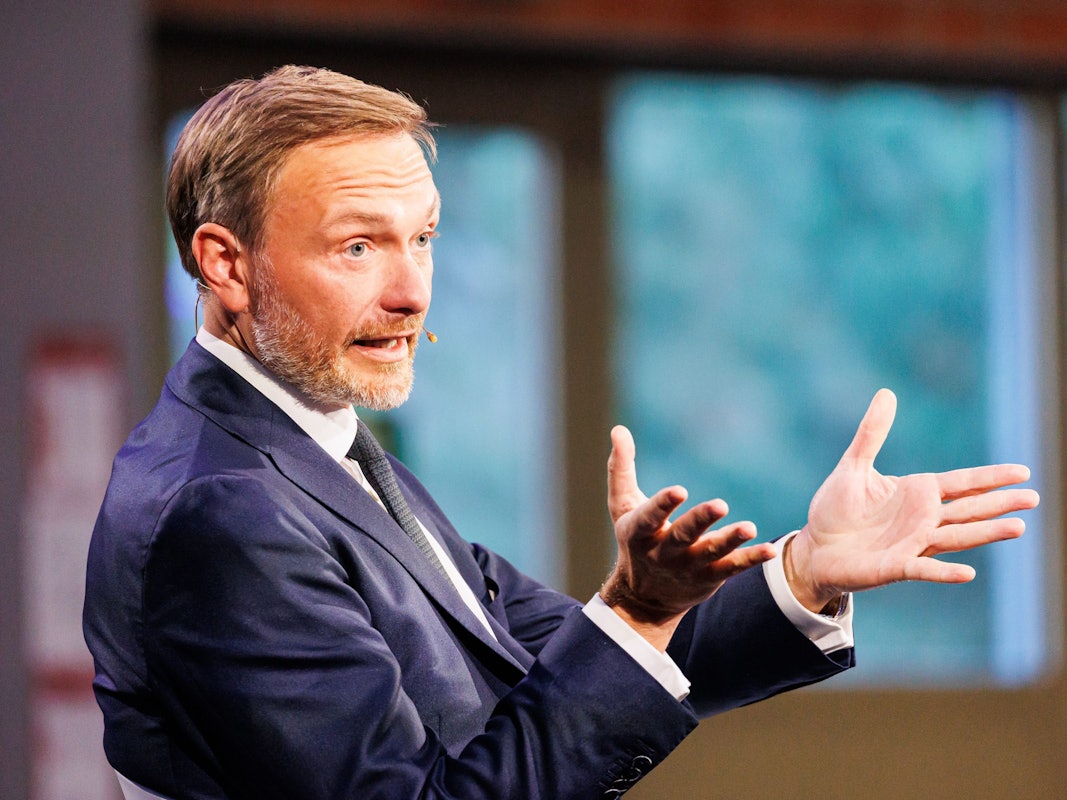 Bundesfinanzminister Christian Lindner (FDP) spricht am 15. September 2022 beim Talkformat „RND vor Ort“ vom Redaktionsnetzwerk Deutschland über die Inflation und die damit verbundenen Risiken.