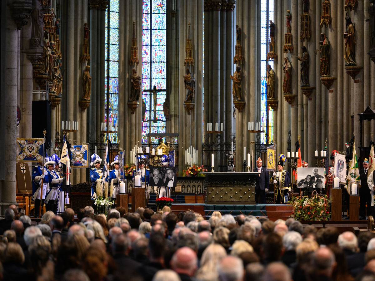 Der Gedenkgottesdienst im Kölner Dom für die Familien Griesemann und Völlmer.