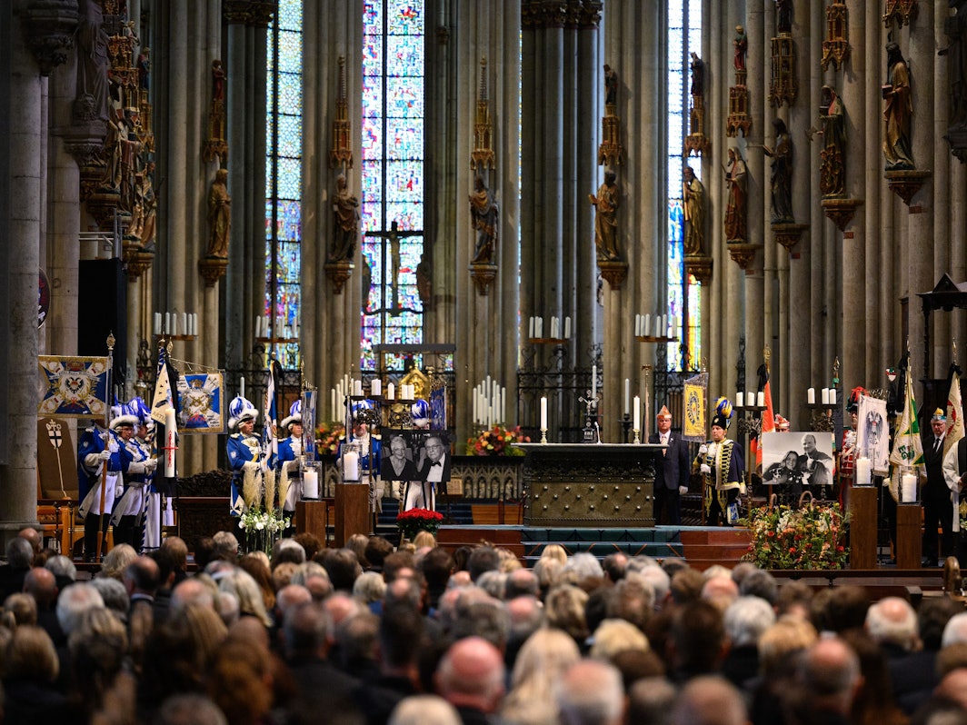 Der Gedenkgottesdienst im Kölner Dom für die Familien Griesemann und Völlmer.