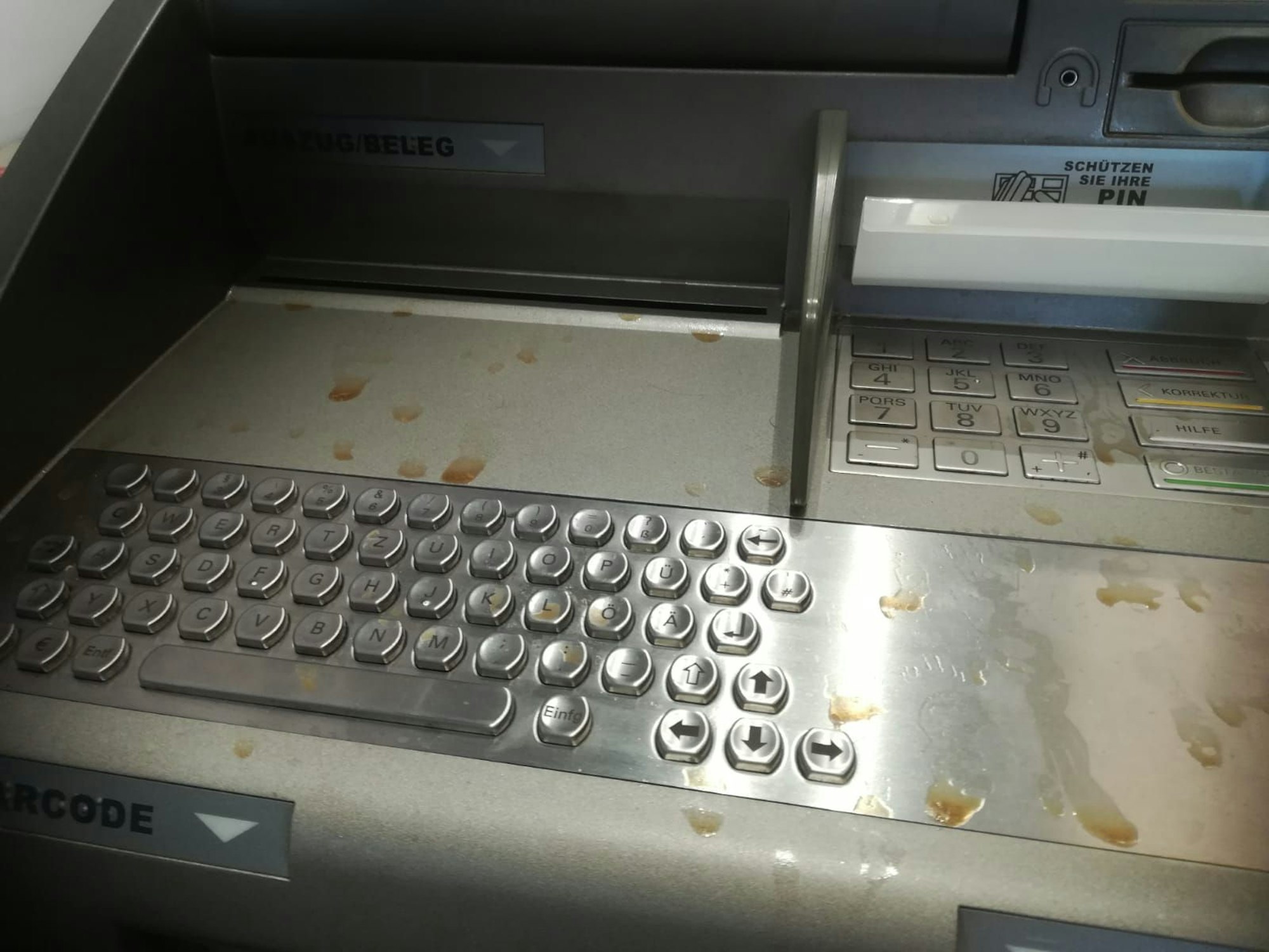 undatiert
Ein vermutzter Geldautomat an der Kreissparkasse Köln am Wiener Platz in Mülheim.
Foto: Jolanta Midani-Dürre