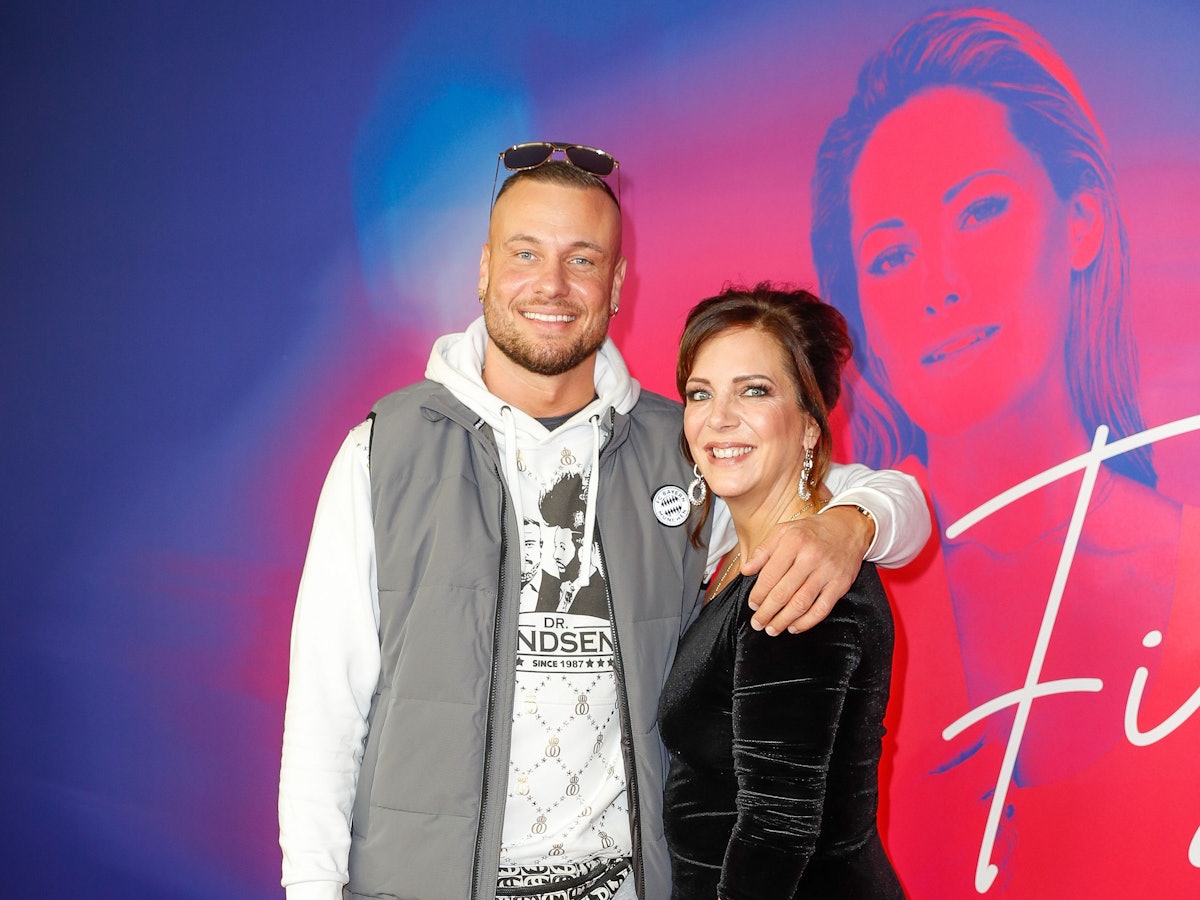 Eric Sindermann und Daniela Büchner kommen zur Premier der SAT. 1-Show „Helene Fischer - Ein Abend im Rausch“ im Delphi Filmpalast.