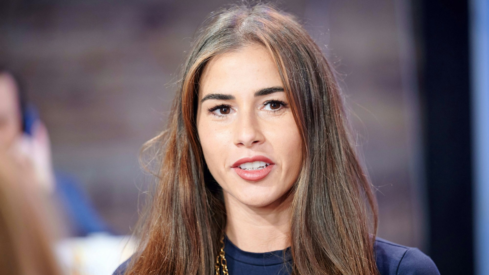 Die Sängerin Sarah Engels steht beim 25. RTL Spendenmarathon im Studio.