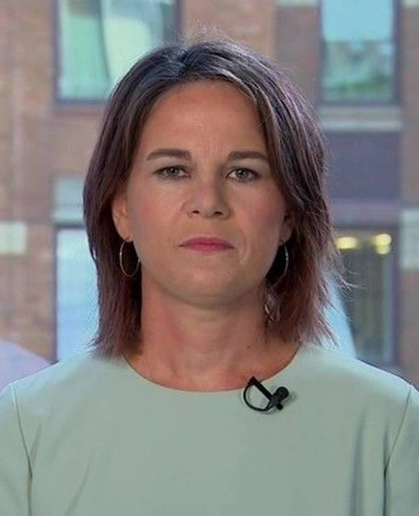 Annalena Baerbock machte in den ARD-Tagesthemen deutlich, dass die „Vereinten Nationen“ die Referenden nicht billigen werden.