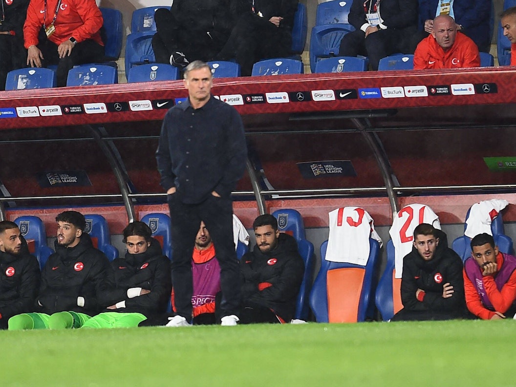 Stefan Kuntz, Nationaltrainer der Türkei, an der Seitenlinie.
