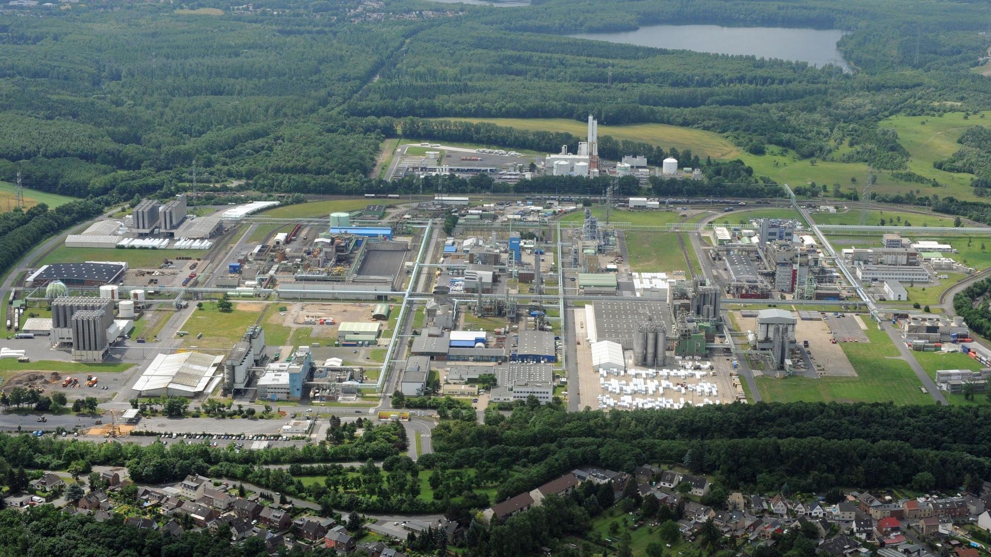 Luftaufnahme des Chemieparks Knapsack bei Hürth. Hier findet am 25. September 2022 eine Großübung statt.