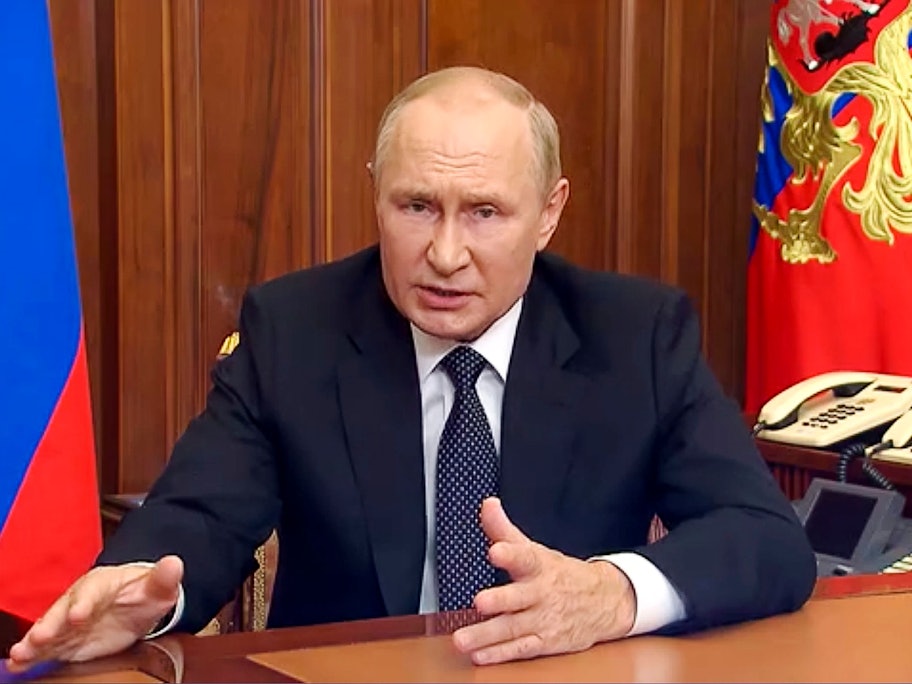 In einer im Fernsehen übertragenen Rede hat Russlands Präsident Wladimir Putin am Mittwoch (21. September) eine „Teilmobilmachung“ angekündigt, außerdem drohte er dem Westen und der Ukraine mit dem Einsatz von Atomwaffen.